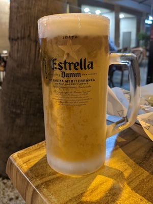 Oh yeah we sure do frozen beers  at Amarre 69 in Barcelona