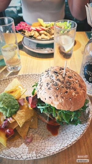 vegan chicken burger   at Amarre 69 in Barcelona