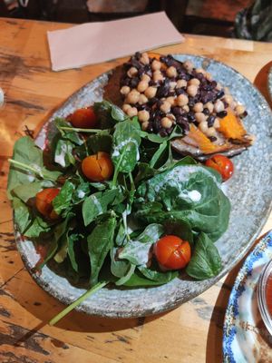 Ensalada bonito at Amarre 69 in Barcelona
