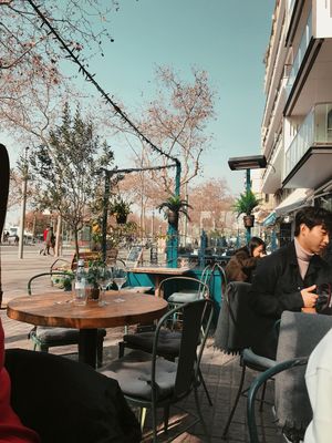 Outdoor seating  at Amarre 69 in Barcelona