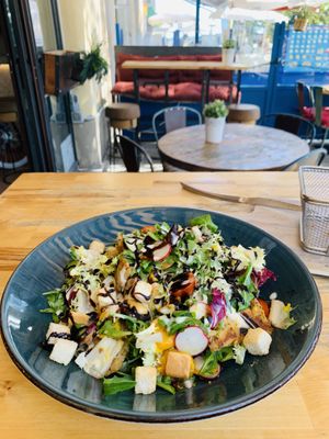 Chick’n salad at Amarre 69 in Barcelona