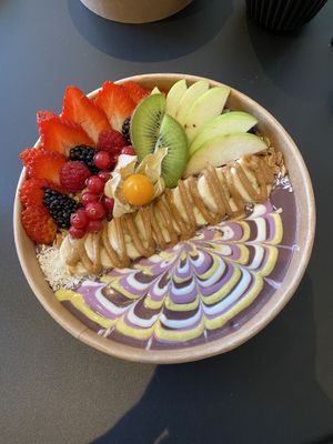 Bowl  at Rainbowls in Amsterdam