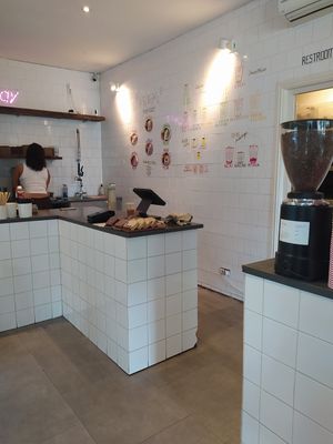 Store inside at Rainbowls in Amsterdam