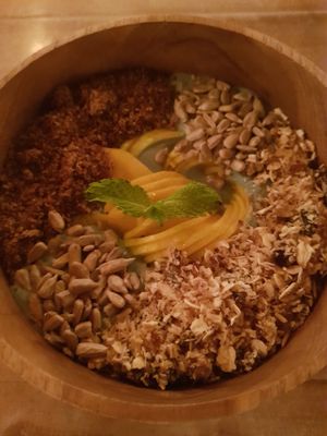 Spirulina mango bowl at Musa Cookery in 