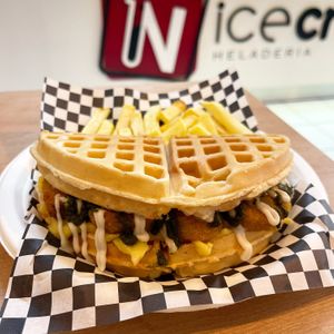 Waffle con nuggets vegan at NiceCream in Santiago