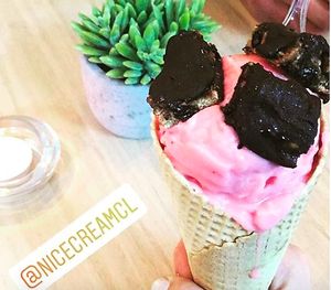 Vegan snickers at NiceCream in Santiago