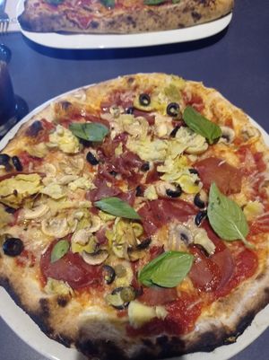 Pizza Manso vegana at Manso Pizzeria in Barcelona