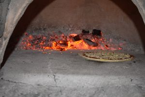 PIZZA CHORIZO VEGANA EN HORNO DE LAÑA. at Manso Pizzeria in Barcelona