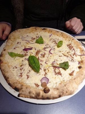 Carbonara at Manso Pizzeria in Barcelona