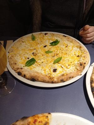 4 queso at Manso Pizzeria in Barcelona