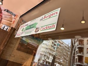 Vegan sign   at Manso Pizzeria in Barcelona