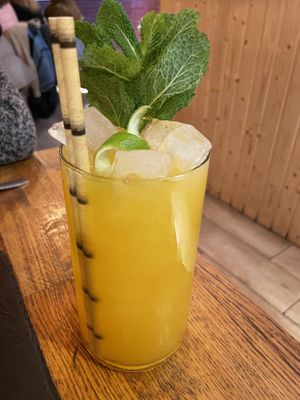 Limonada de mango  at Manso Pizzeria in Barcelona