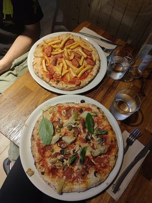  at Manso Pizzeria in Barcelona