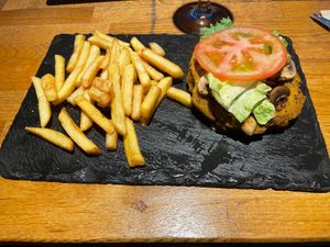 Hamburguesa vegana  at Manso Pizzeria in Barcelona