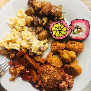 Selection of vegan buffet at 827 Speciality Kitchen - Kalvin in Budapest