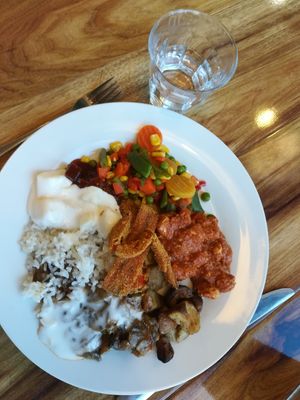 stew, breaded 🥕, BBQ seitan and co. at 827 Speciality Kitchen - Kalvin in Budapest