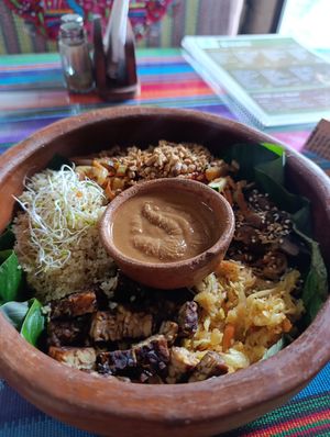 Earth Bowl with Quinoa at Wachuma in Antigua
