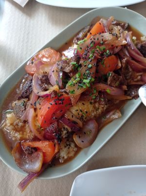 Tacu tacu con lomito al jugo at Los Andenes Vegan in Madrid