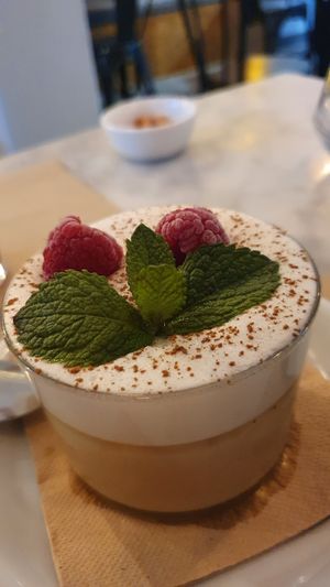 Suspiro limeño at Los Andenes Vegan in Madrid