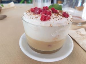 Suspiro limeño at Los Andenes Vegan in Madrid