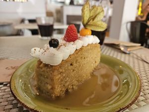 Dessert at Los Andenes Vegan in Madrid