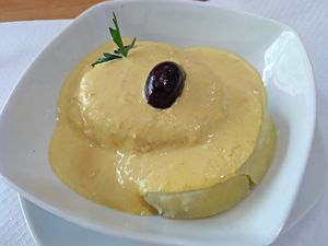 First course: Papa a la huancaína at Los Andenes Vegan in Madrid