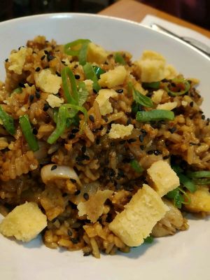 Arroz chaufa (con influencias asiáticas) at Los Andenes Vegan in Madrid
