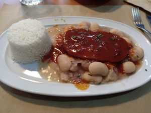 Menu of the day / Second course / Pallares (white beans) with roasted seitan at Los Andenes Vegan in Madrid