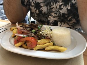 Lomo saltado at Los Andenes Vegan in Madrid