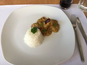 Ají de no-gallina at Los Andenes Vegan in Madrid