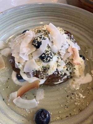 Vegan haverpannekoekjes  at Pura Vida Foodbar  - Midsland in Midsland