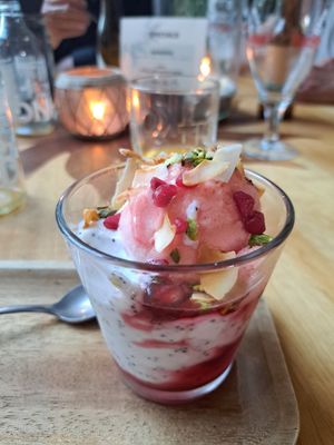 Vegan toetjes! at Pura Vida Foodbar  - Midsland in Midsland