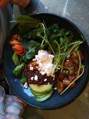 Quinoa bowl at Pura Vida Foodbar  - Midsland in Midsland