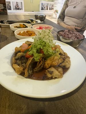 Sweet & Sour Crispy Mushrooms   at Daehwa Vegetarian in Central Singapore