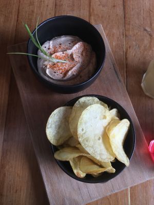 starter: vegan cheese made of cashews and chips at SOIL Vegan Cafe - West in Amsterdam