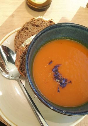 Tomatensuppe at Dean & David in Trier