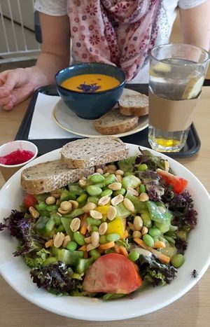 Salatbowl at Dean & David in Trier