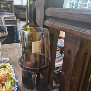 Red wine with frozen grapes 🍇 😋 at El Piano in Granada