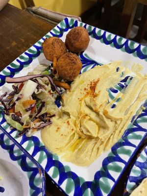 Falafel and hummus  at El Piano in Granada