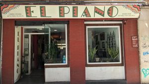  at El Piano in Granada