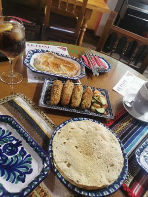  at El Piano in Granada