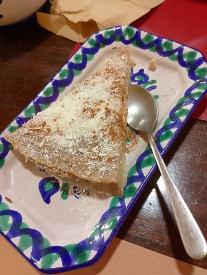 Pastel de plátano y coco at El Piano in Granada