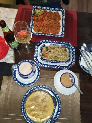 Leek soup, chili, asian noodle salad at El Piano in Granada