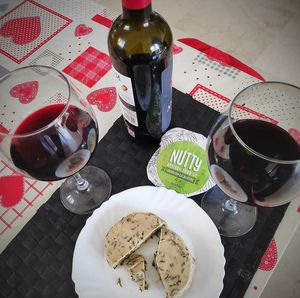 Nutty cheeses with wine at Nutty Artisan Cheeses in Cadiz