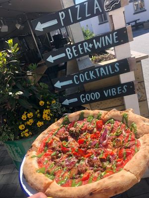 Pizza Pizza at The Secret Pizza Co in Castletown