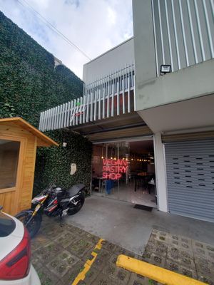 Exterior at Gia Vegan Pastries in San Pedro