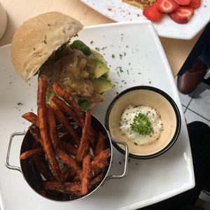 Sandwich de Soya agridulce at Gia Vegan Pastries in San Pedro