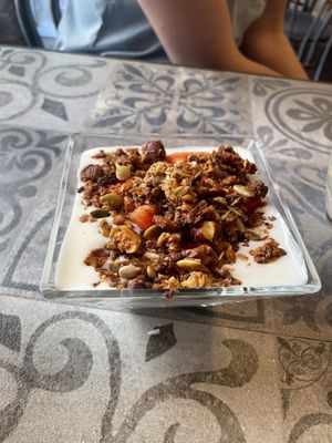 Granola with vegan joghurt   at VG in Corsica