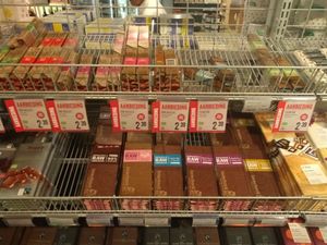 Raw vegan chocolates at EkoPlaza - Stationsweg in The Hague
