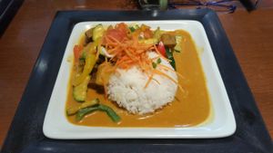 Yellow curry with seitan at Mishio - Stadelhoferstrasse in Zurich